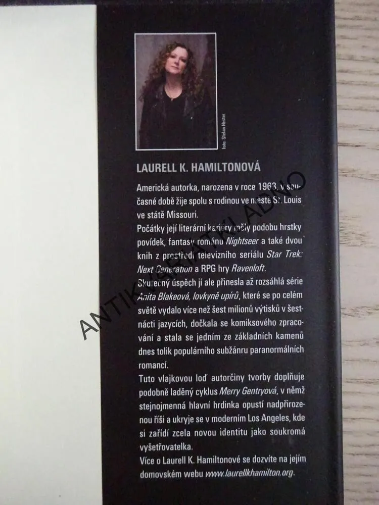 HARLEKÝN, ANITA BLAKE, LAURELL K. HAMILOTONOVÁ, **an