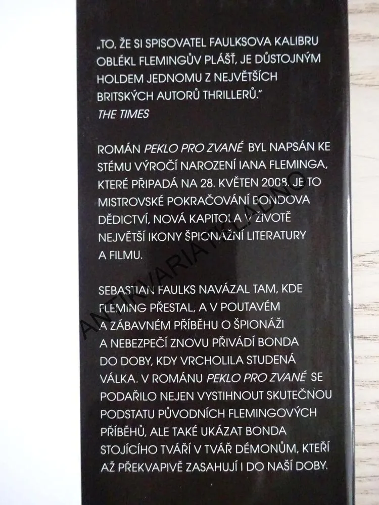 PEKLO PRO ZVANÉ, JAMES BOND, SEBASTIAN FAULKS, **an