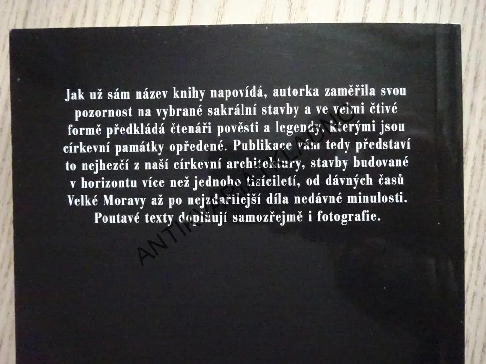 KAPLE, KOSTELY A BAZILIKY ODKRÝVAJÍ SVÁ TAJEMSTVÍ, EVA MARTÍNKOVÁ, **an