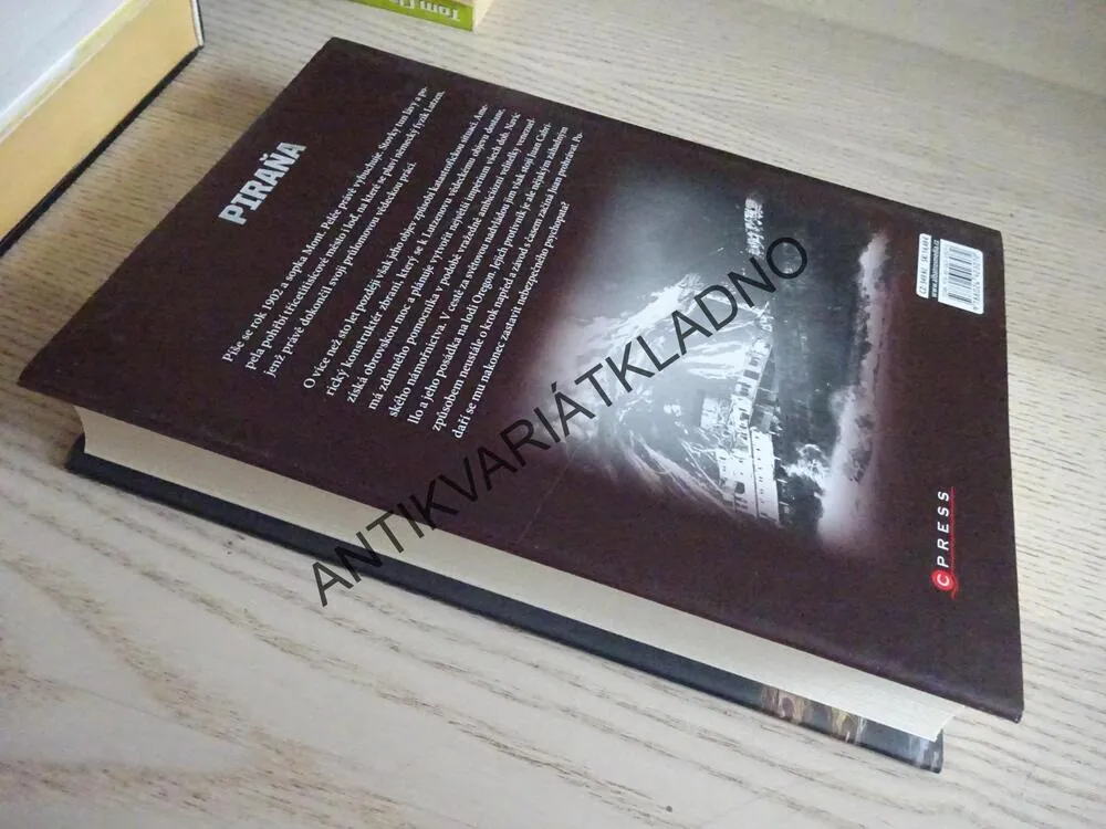 PIRAŇA, CLIVE CUSSLER, BOYD MORRISON, **an