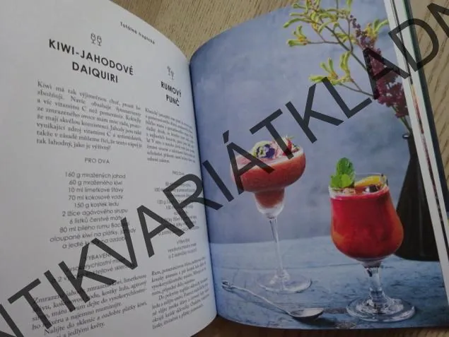 ZDRAVÁ POŽITKÁŘKA, NICOLE HERFT, **an