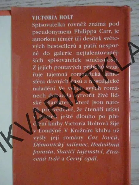 SEDMERO TAJEMSTVÍ, VICTORIA HOLTOVÁ, **an