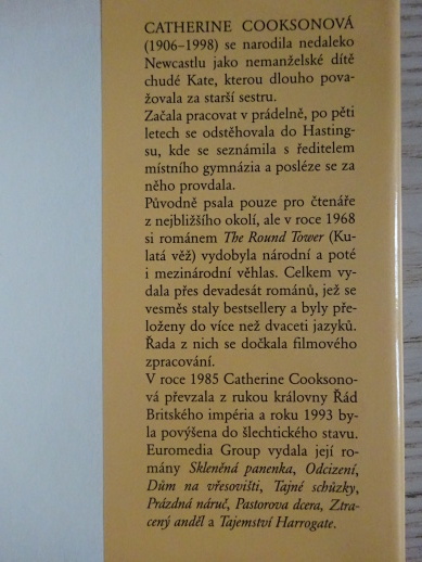 KATE HANNIGANOVÁ, CATHERINE COOKSONOVÁ, **an