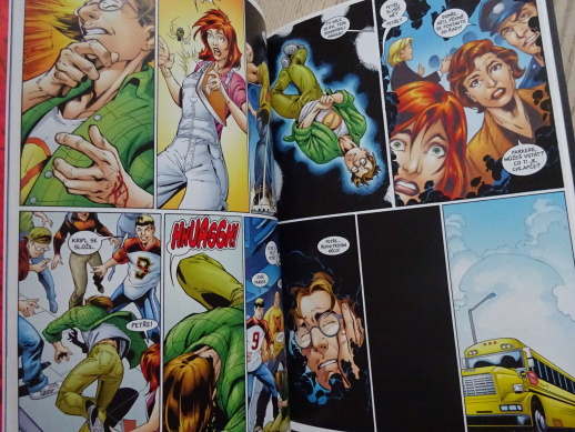 ULTIMATE SPIDER-MAN: MOC A ODPOVĚDNOST, MARVEL KOMIKS 33, **an