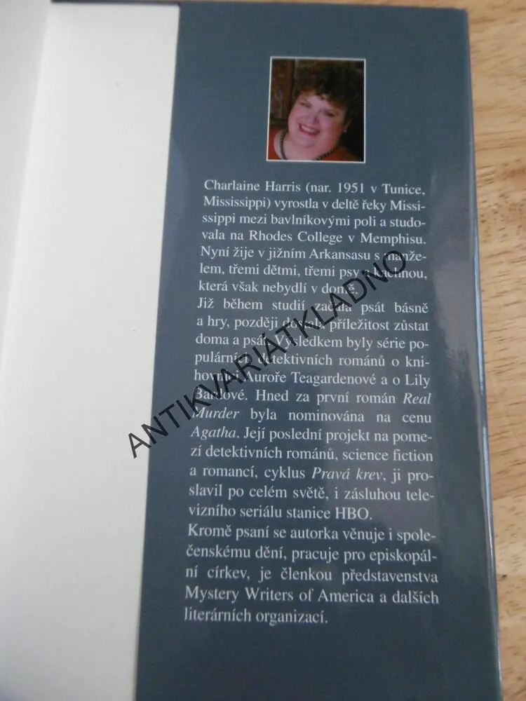 PASTI ZE ZÁHROBÍ, CHARLAINE HARRIS,, **an