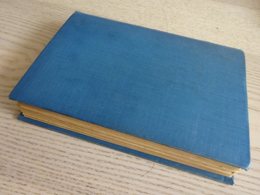ZLOČINY KLEOPATŘINY JEHLY, J. M. WALSH, **an