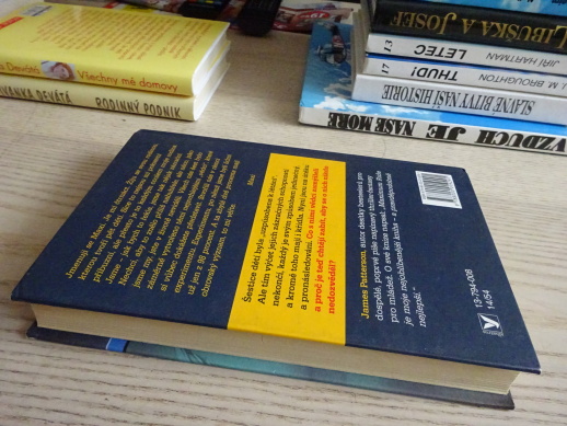 MAXIMUM RIDE, JAMES PATTERSON, **an