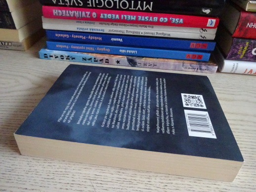 HOŘKÁ SETBA, IAN TREGILLIS, **an