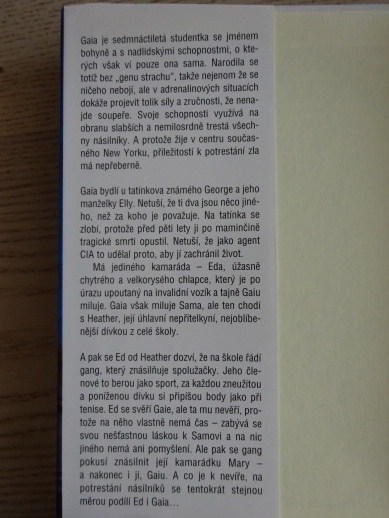 NEOHROŽENÁ, POMSTA, FRANCINE PASCALOVÁ, **an