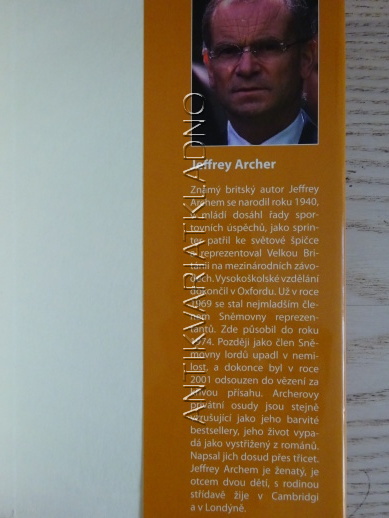 KLAMNÝ DOJEM, JEFFREY ARCHER, **an