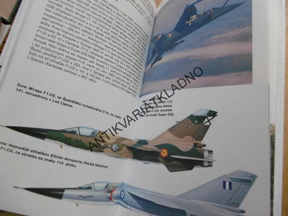 BOJOVÁ LETEDLA, NATO, ILUSTROVANÝ PRŮVODCE, BILL GUNSTON