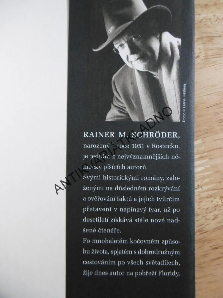 NEBE, NA NĚMŽ NESVÍTILY HVĚZDY, RAINER M. SCHRÖDER