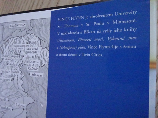 NA POČEST PADLÝM, VINCE FLYNN, **an