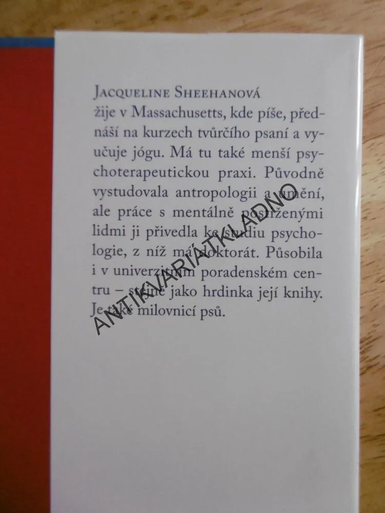 ZTRÁTY A NÁLEZY, JACQUELINE SHEEHANOVÁ