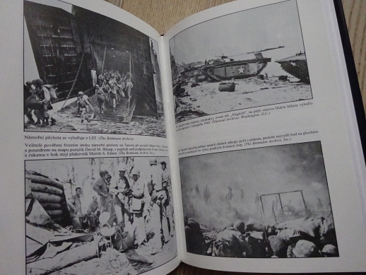 BOUŘE NAD GILBERTOVÝMI OSTROVY, EDWIN P. HOYT, VÁLKA, **an