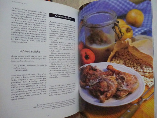 VAŘÍME Z VLASTNÍCH ZÁSOB, BARBARA BECKETTOVÁ, **an