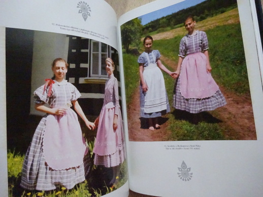 ČESKÉ LIDOVÉ KROJE, JIŘINA LANGHAMMEROVÁ, **an