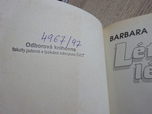 LÉTAJÍCÍ LÉKAŘKA, BARBARA BICKMOROVÁ, **an