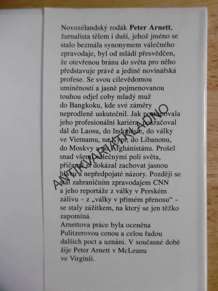 S NASAZENÍM ŽIVOTA, OD VIETNAMU PO BAGDÁD, PETER ARNETT