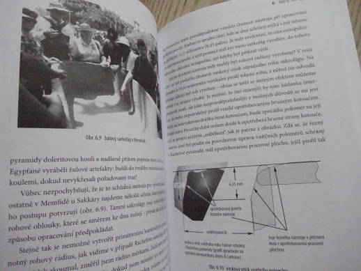 ZTRACENÉ TECHNOLOGIE STAVITELŮ PYRAMID, CHRISTOPHER DUNN, **an