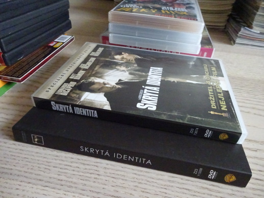 SKRYTÁ IDENTITA, DVD FILM