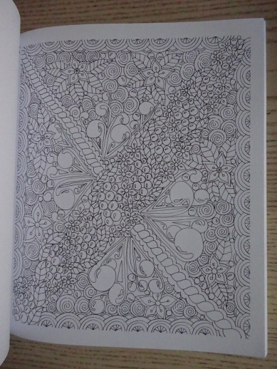 ANTISTRESOVÉ OMALOVÁNKY, UKLIDŇUJÍCÍ KRUHY, **an