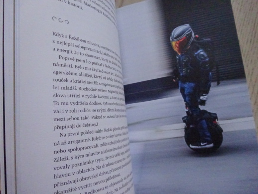 NÁPAD ZA MILIARDU, MICHAEL MAREŠ, **an