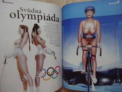 PLAYBOY, 8/2004