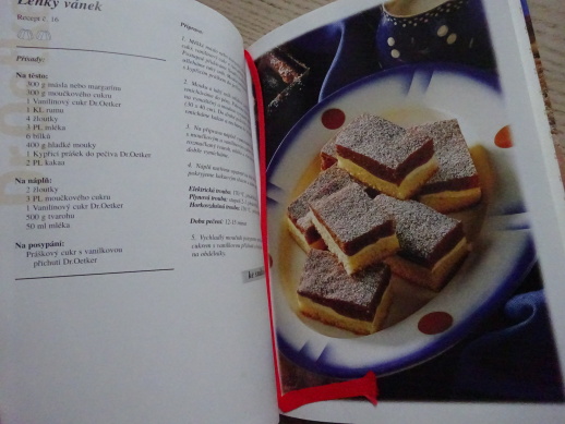 PEČEME S LÁSKOU, DR. OETKER, 52 ORIGINÁLNÍCH RECEPTŮ, **an