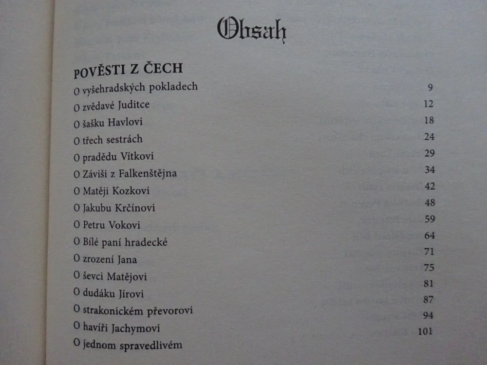 ZLATÁ KNIHA POVĚSTÍ Z ČESKÝCH, MORAVSKÝCH A SLEZSKÝCH HRADŮ A ZÁMKŮ, HELENA LISICKÁ, **an