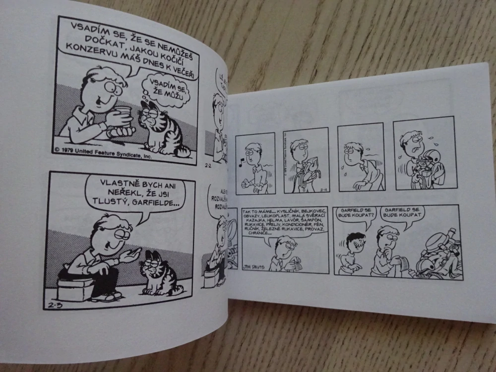GARFIELD PŘIBÍRÁ NA VÁZE, JIM DAVIS, **an