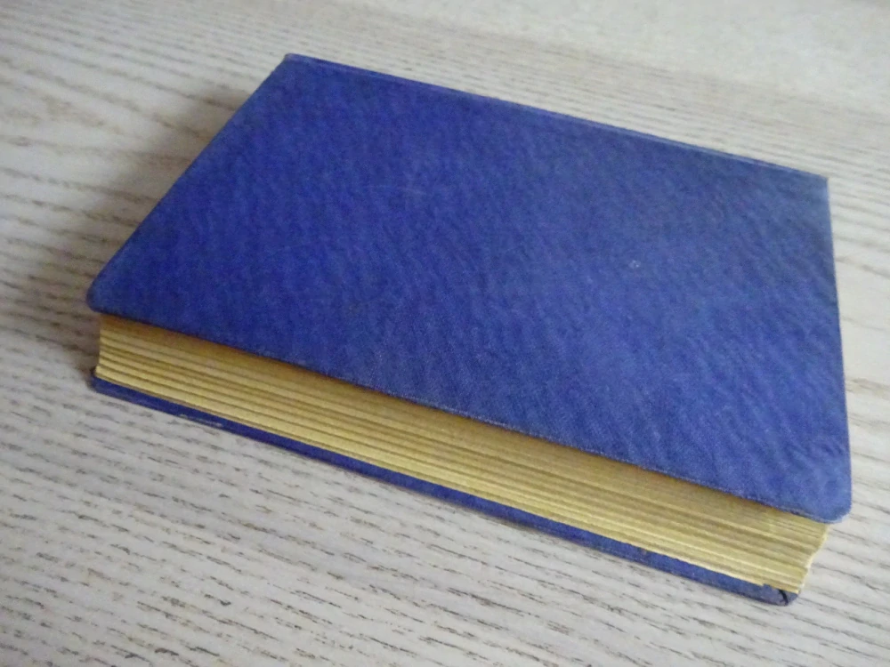 PĚT NA JEDNOHO, WILFRED SHERIDAN, **an