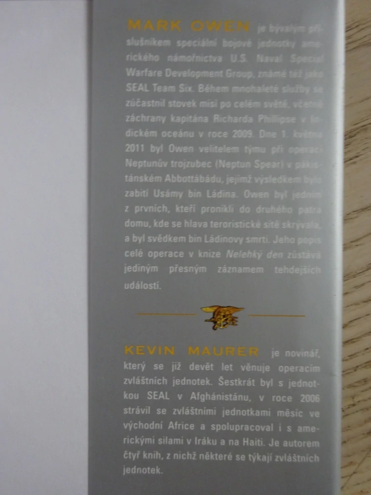 NEJSEM HRDINA, MARK OWEN,**an