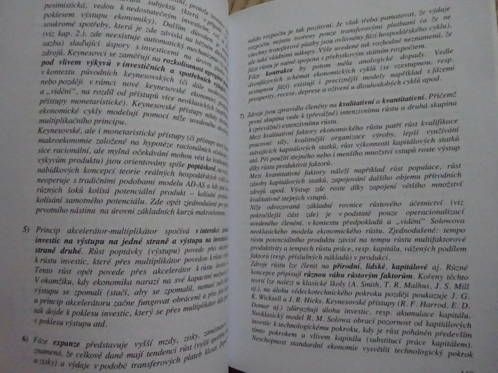 MAKROEKONOMIE, VÍT POŠTA, PAVEL SIRŮČEK, **an
