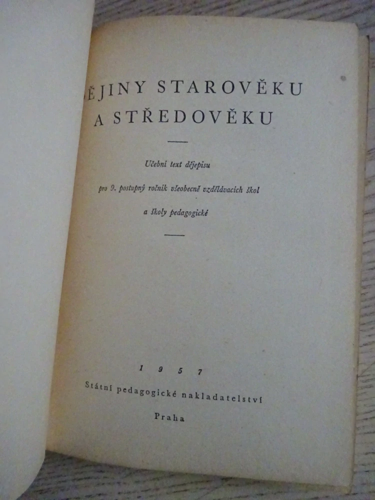 DĚJINY STAROVĚKU A STŘEDOVĚKU, **an