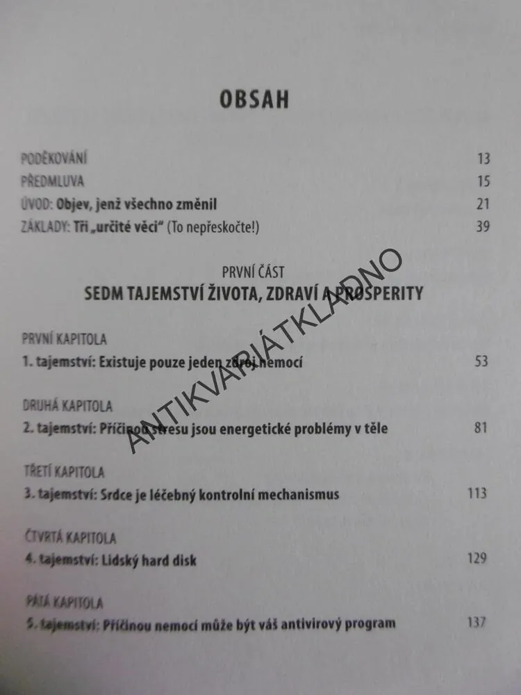 LÉČEBNÝ KÓD, ALEXANDER LOYD, BEN JOHNSON, **an