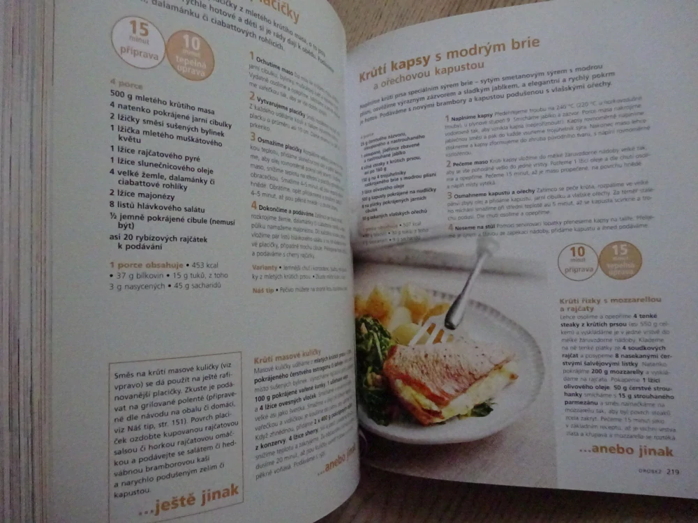 NEVŠEDNÍ KUCHAŘKA PRO VŠEDNÍ DEN, 365 JÍDEL, **an