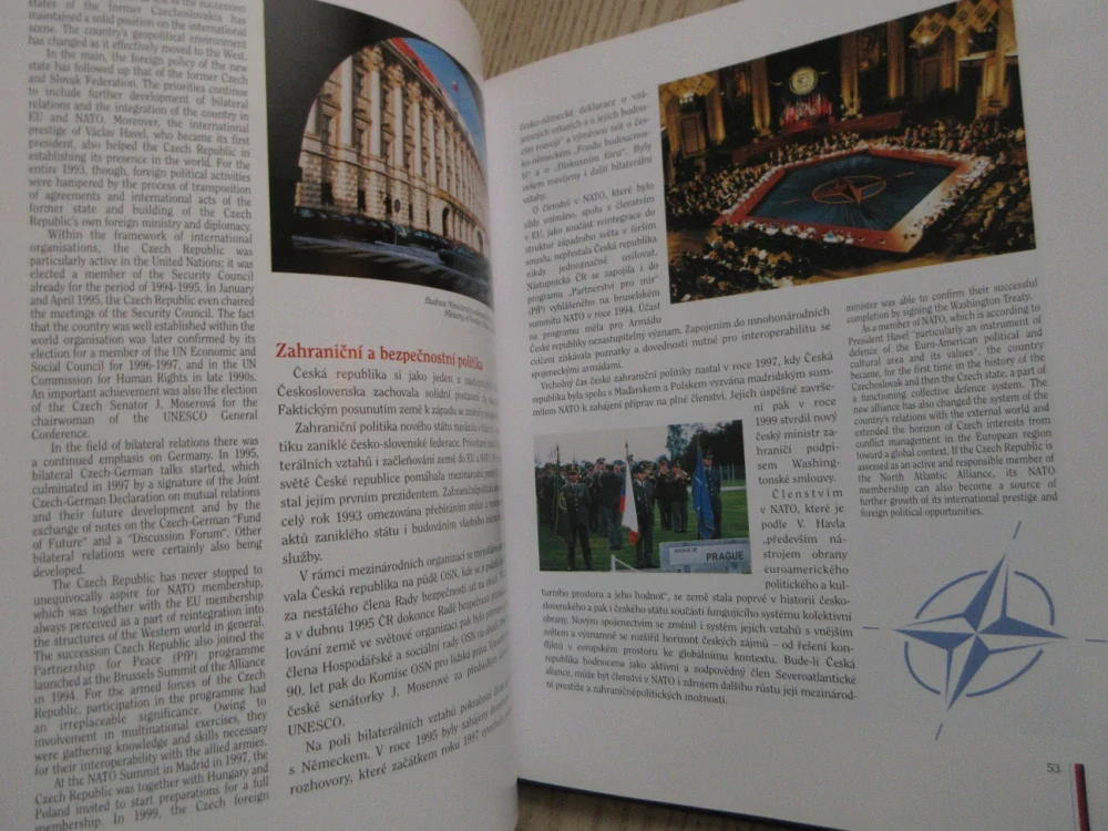 ČESKÁ REPUBLIKA A JEJÍ ARMÁDA, **an