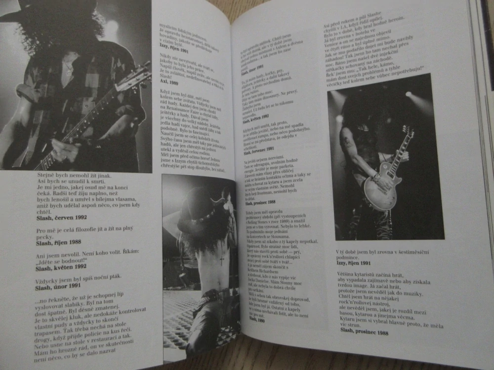 GUNS N' ROSES - JEJICH VLASTNÍMI SLOVY, MARK PUTTERFORD, **an