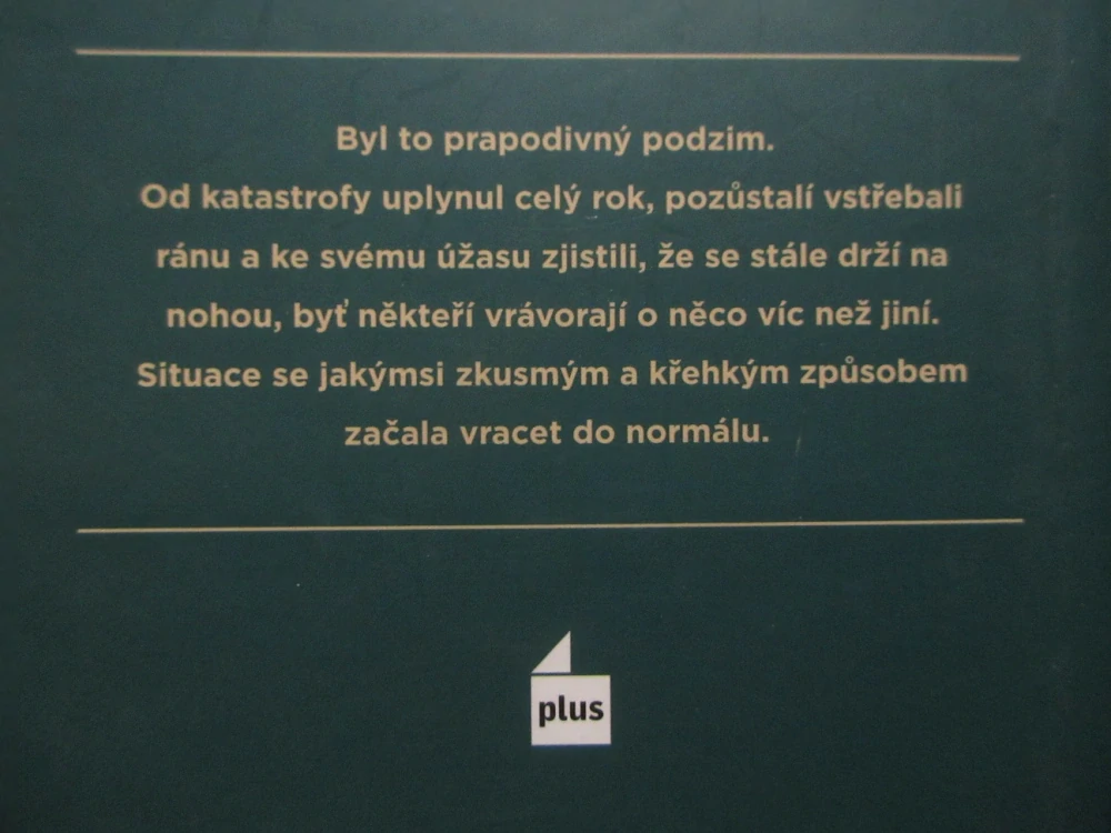 POZŮSTALÍ, TOM PERROTTA, **an