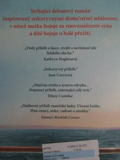 OCEÁN MEZI NÁMI, GILL THOMPSON, **an