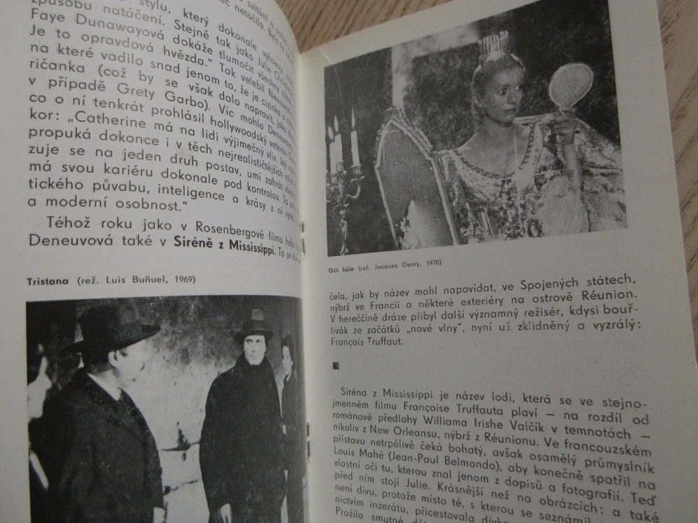 DENEUVOVÁ CATHERINE, FILMOVÝ SEŠIT, **an