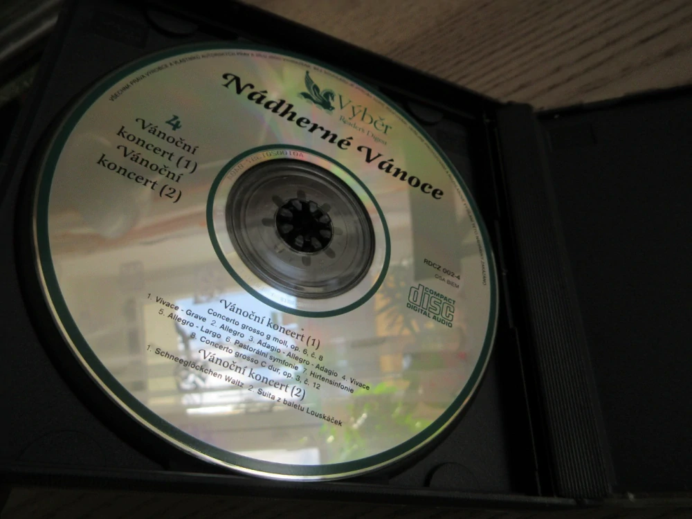 NÁDHERNÉ VÁNOCE, 4 X CD HUDBA
