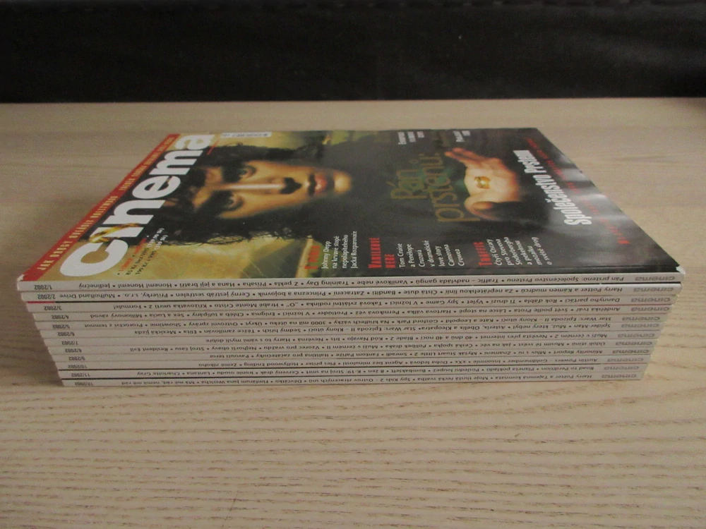 FILMOVÝ ČASOPIS CINEMA, Č. 1-12/2002, PÁN PRSTENŮ, R. CROWE, G. CLOONEY, J. CUSACK, J. FOSTER, K. COSTNER, A. JOLIE, W. SMITH, T. L. JONES, I. CHÝLKOVÁ, T. CRUISE, V. DIESEL, E. NORTON, R. RODRIGUEZ, **an