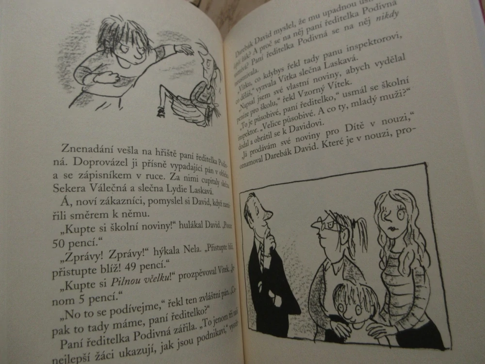 DAREBÁK DAVID ČARUJE, FRANCESCA SIMONOVÁ, TONY ROSS, **an