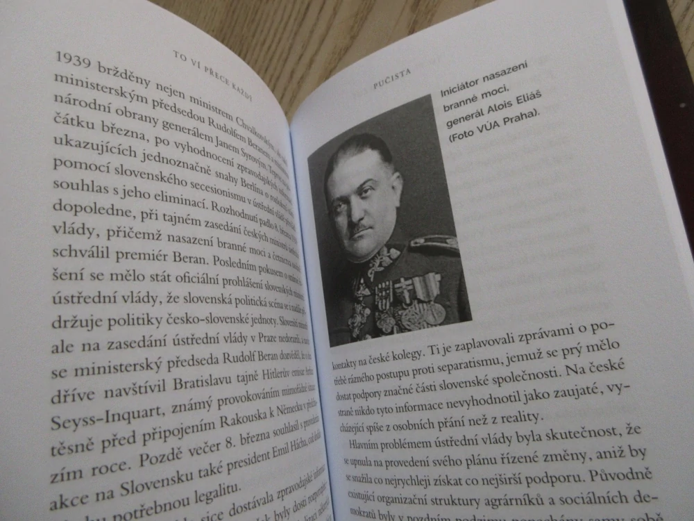 TO VÍ PŘECE KAŽDÝ: ZAŽITÉ INTERPRETACE ČESKOLOVENSKÝCH DĚJIN, JIŘÍ FIDLER, **an