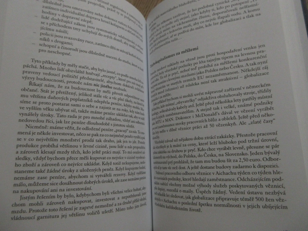NEMILOSRDNÁ NOC, JE VE HŘE CELÝ SVĚT?, VIKTOR FARKAS, **an