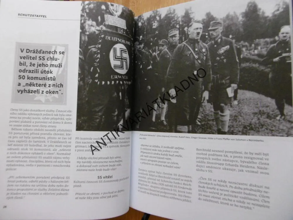 HISTORIE HITLEROVY NESLAVNÉ LEGIE SMRTI, CAWTHORNE, **an