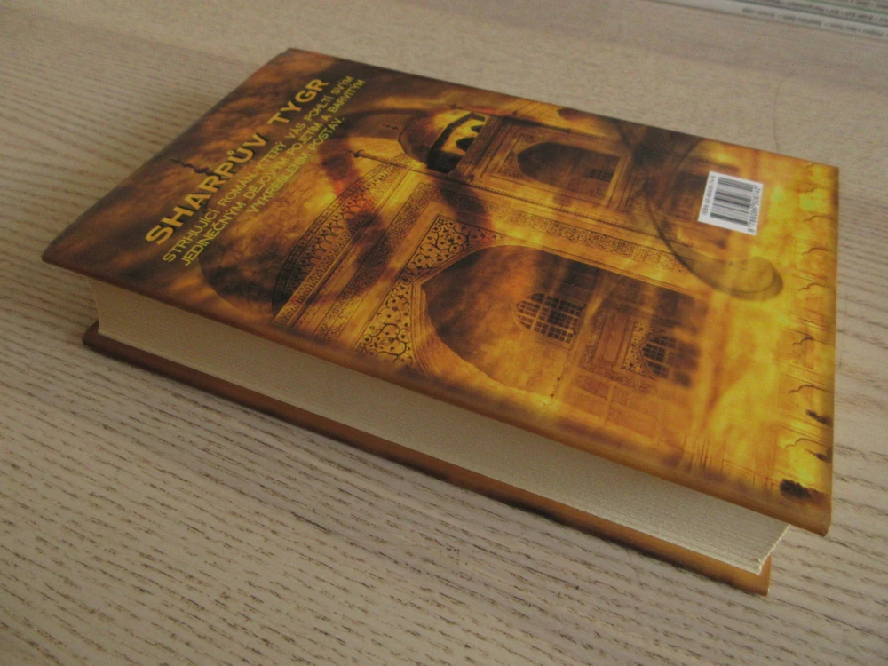 SHARPŮV TYGR, BERNARD CORNWELL, **an