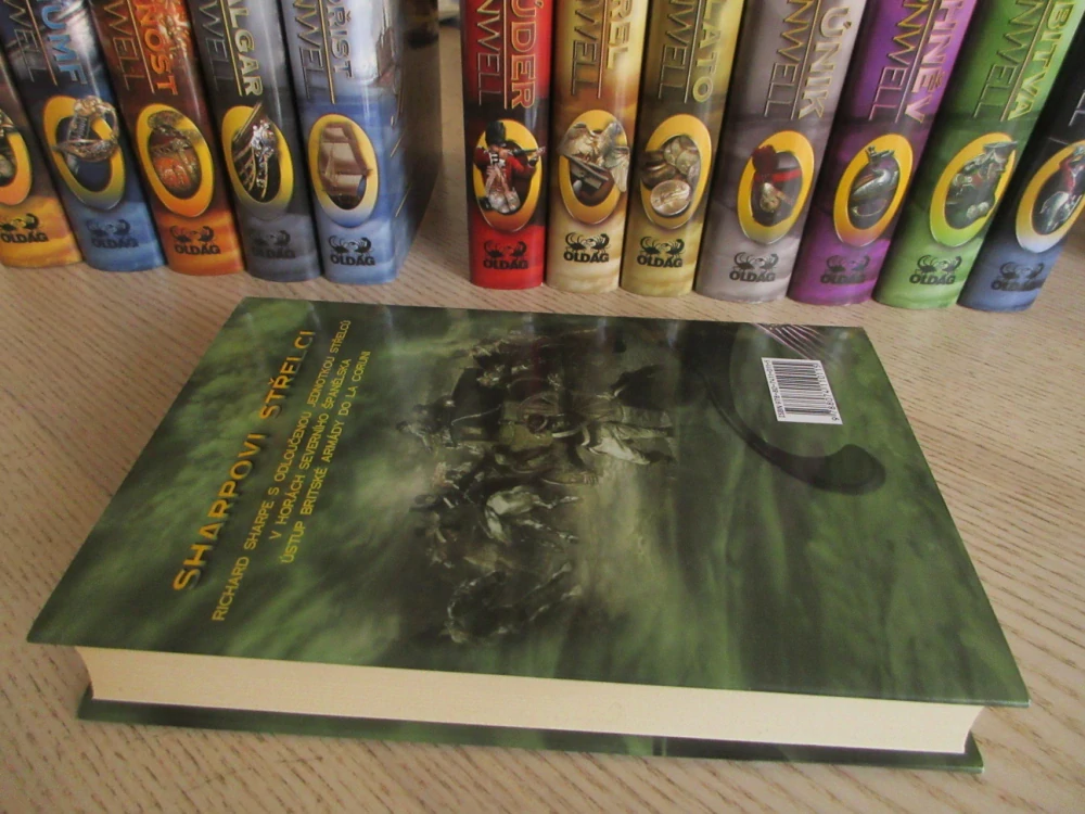 SHARPOVI STŘELCI, BERNARD CORNWELL, **an